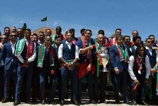 足球——葡萄牙举行庆典庆祝国家队首夺欧锦赛冠军
