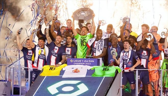 法国联赛历史上的冠军阵容：回顾那些年的辉煌时刻